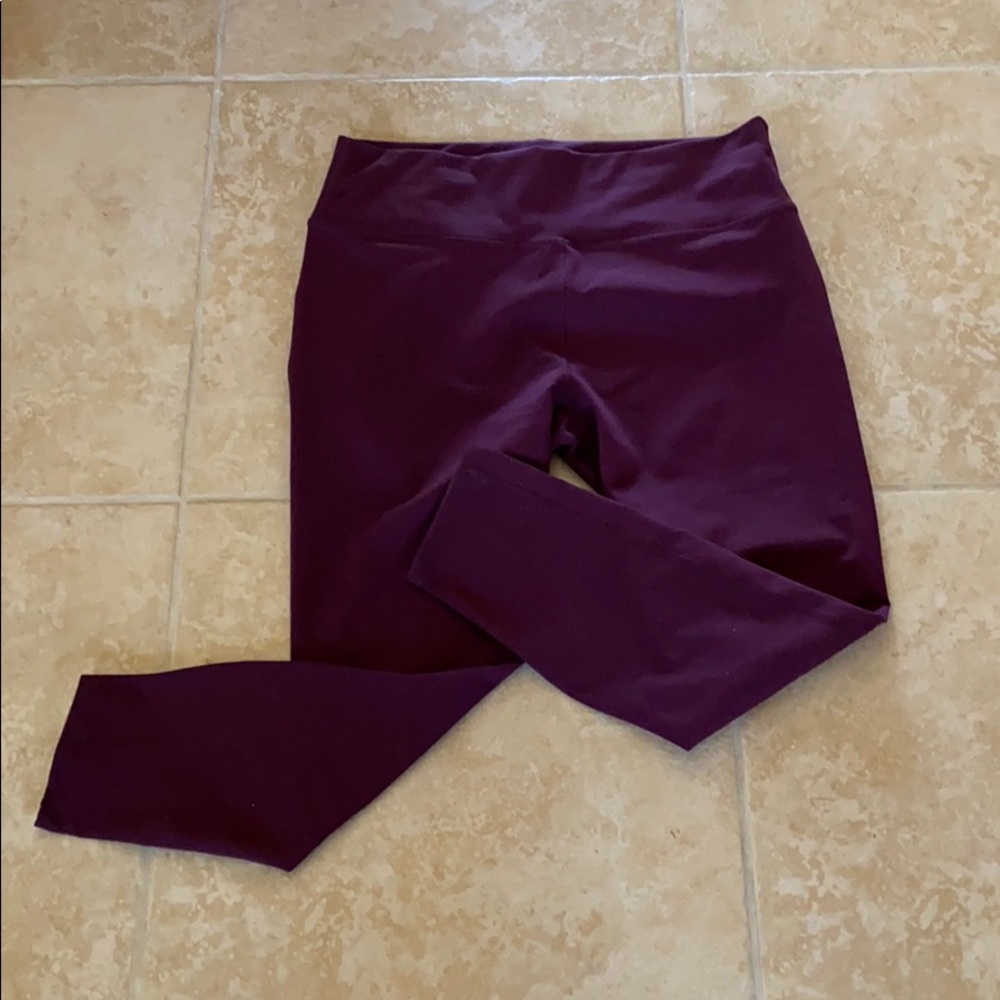 Maroon Fabletics Leggings. NWT.
